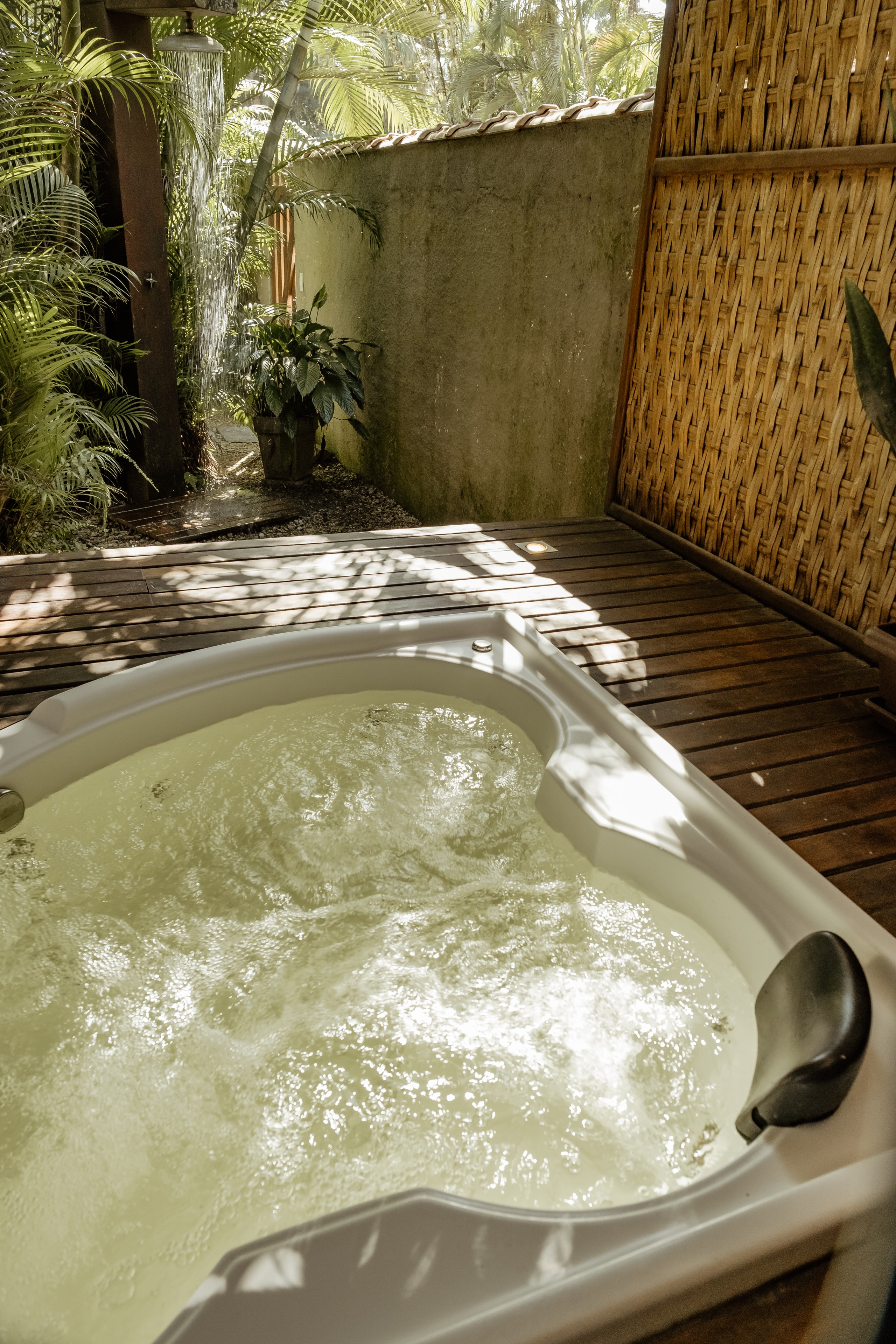 Sauna & Jacuzzi 1